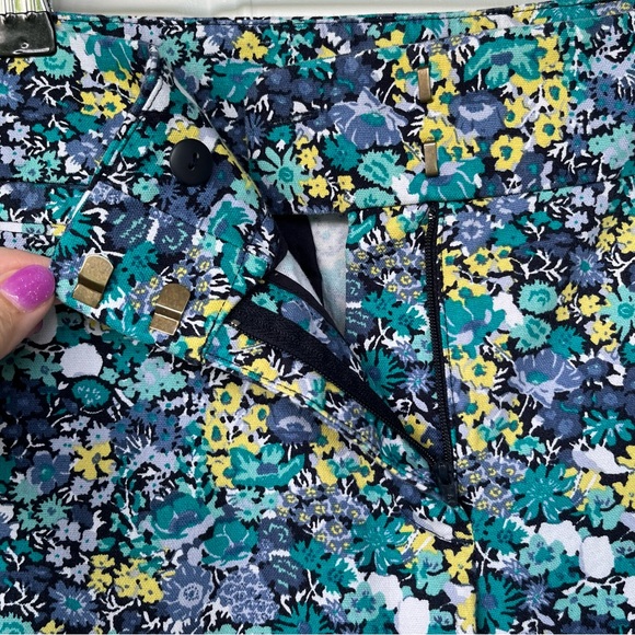 •LOFT• Riviera “Julie” Fit Floral Cropped Pants - Size 6 - Picture 4 of 11
